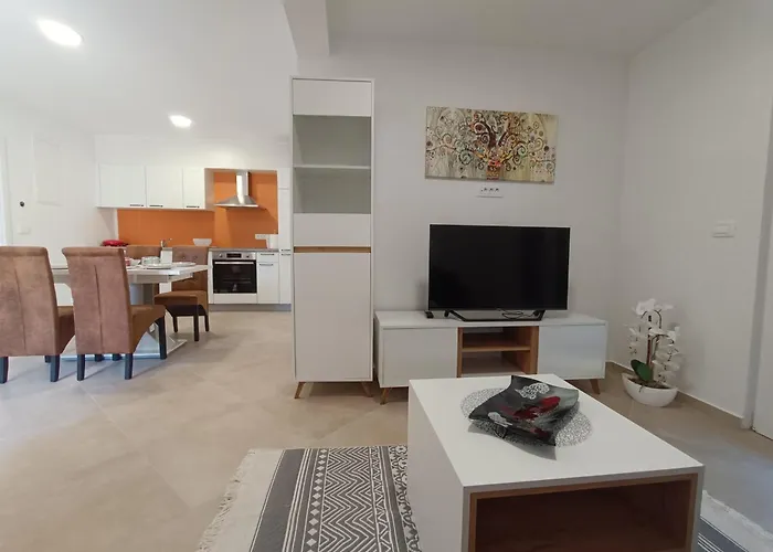 Apartma Lana