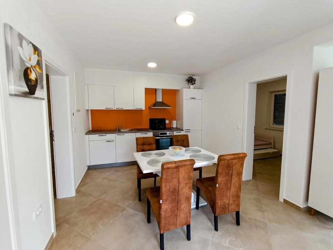 Apartma Lana