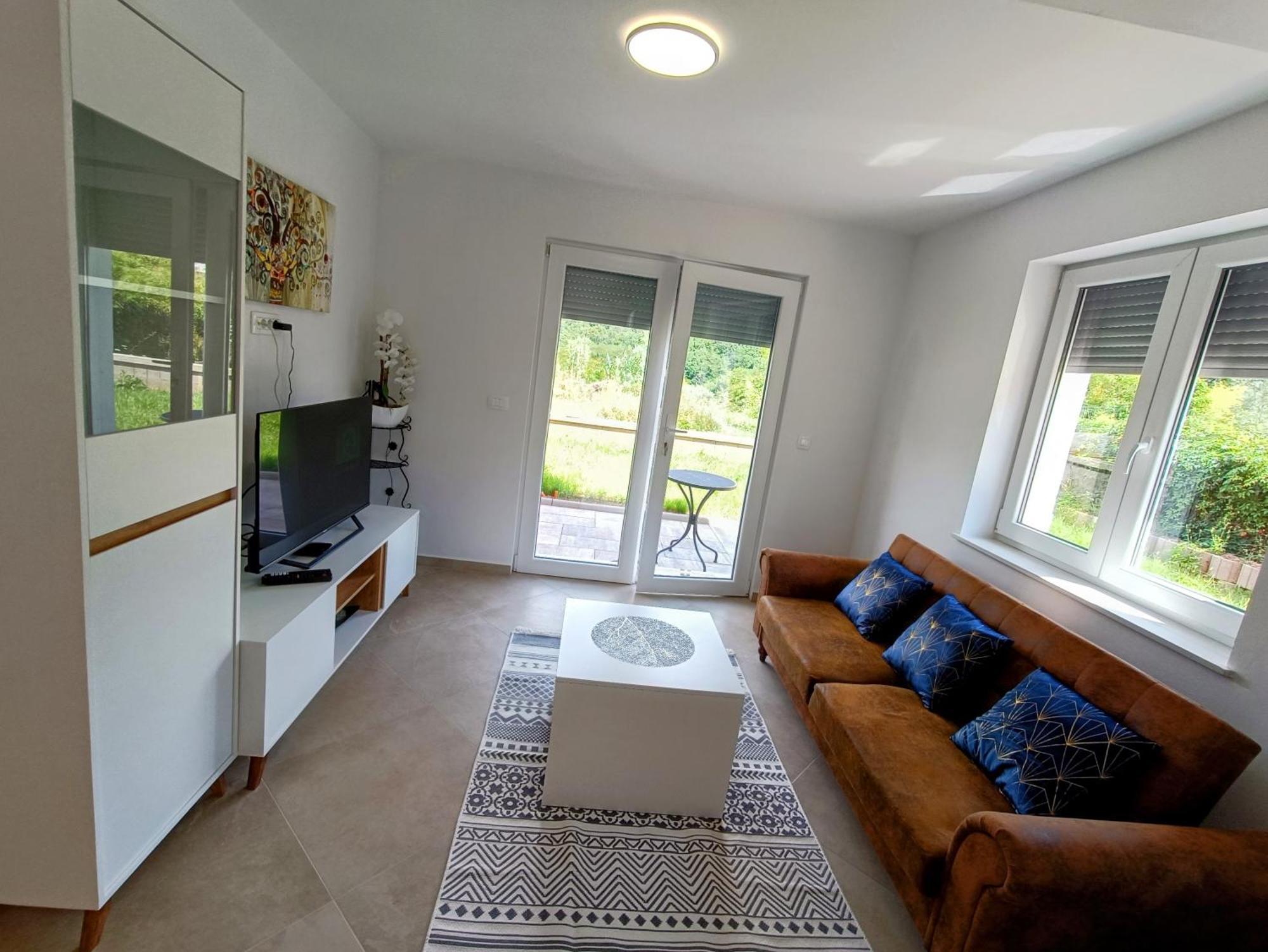 Apartment Apartma Lana *