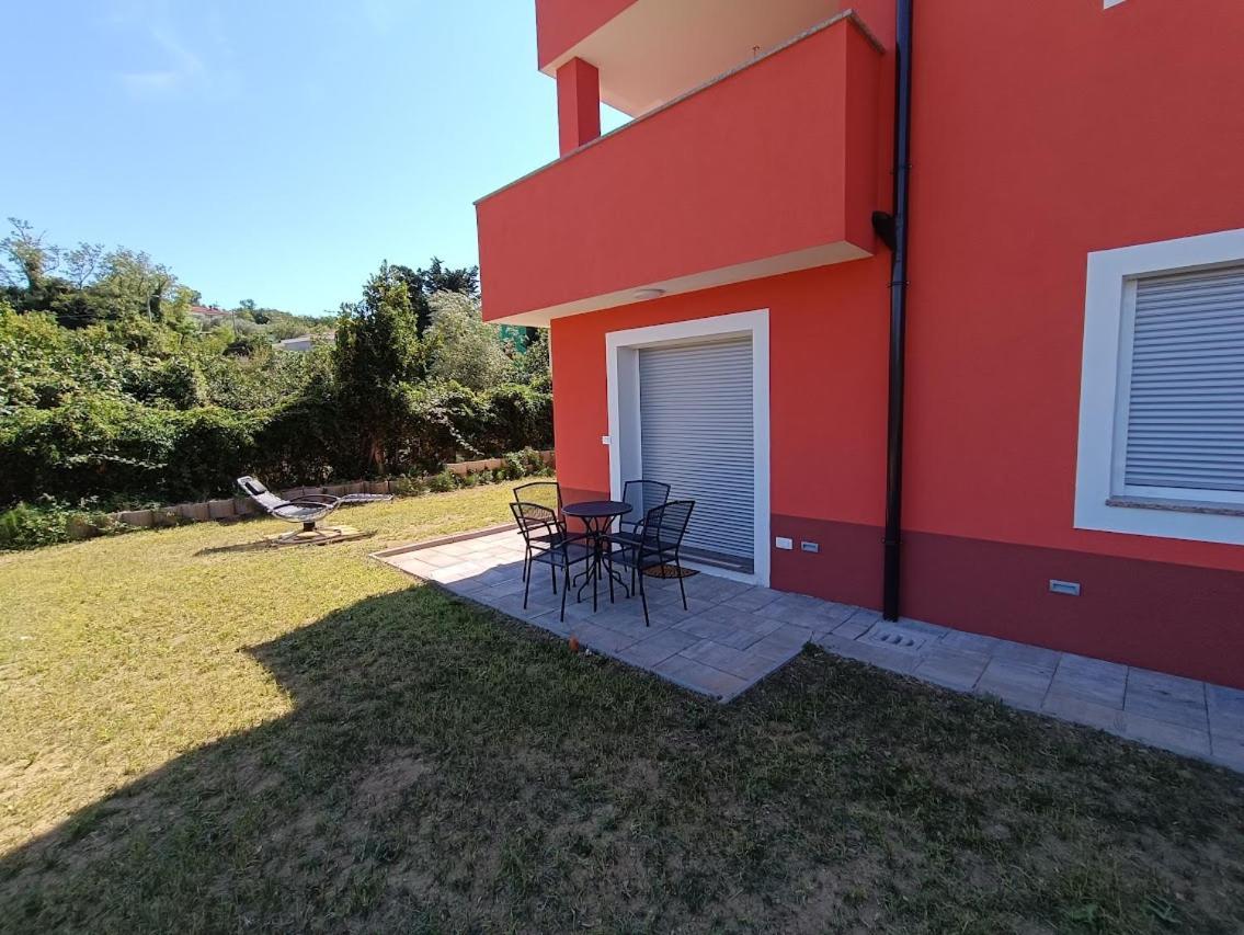 Apartma Lana Apartment *
